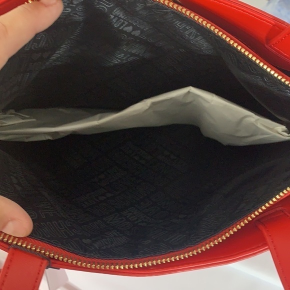 - NWT Red Love Moschino Borsa Pu Rosso Heart Purse Handbag Satchel - Picture 10 of 13